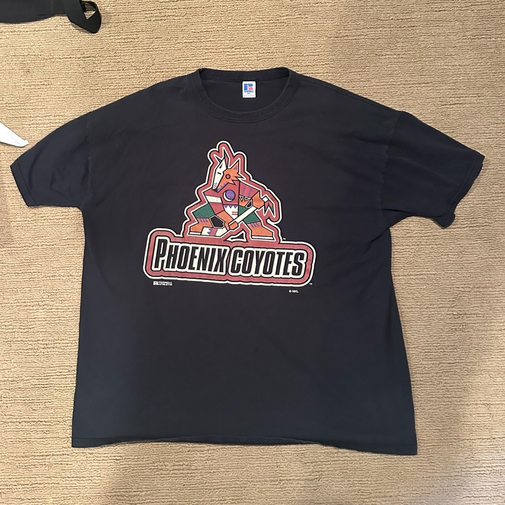 Vintage Russell Athletic Phoenix Coyotes T-Shirt